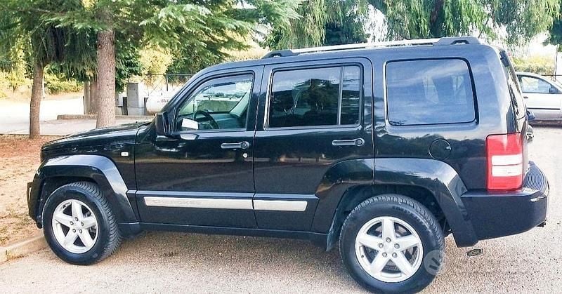 Używany Jeep Cherokee 200 KM (147 kW) 2014 Czarny SUV