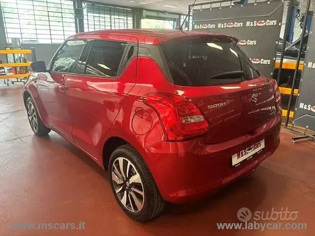 Usata Suzuki Swift 90 CV (66 kW) 2018 Rosso Utilitaria
