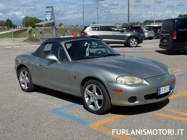 Usata Mazda MX5 146 CV (107 kW) 2004 Grigio Cabrio