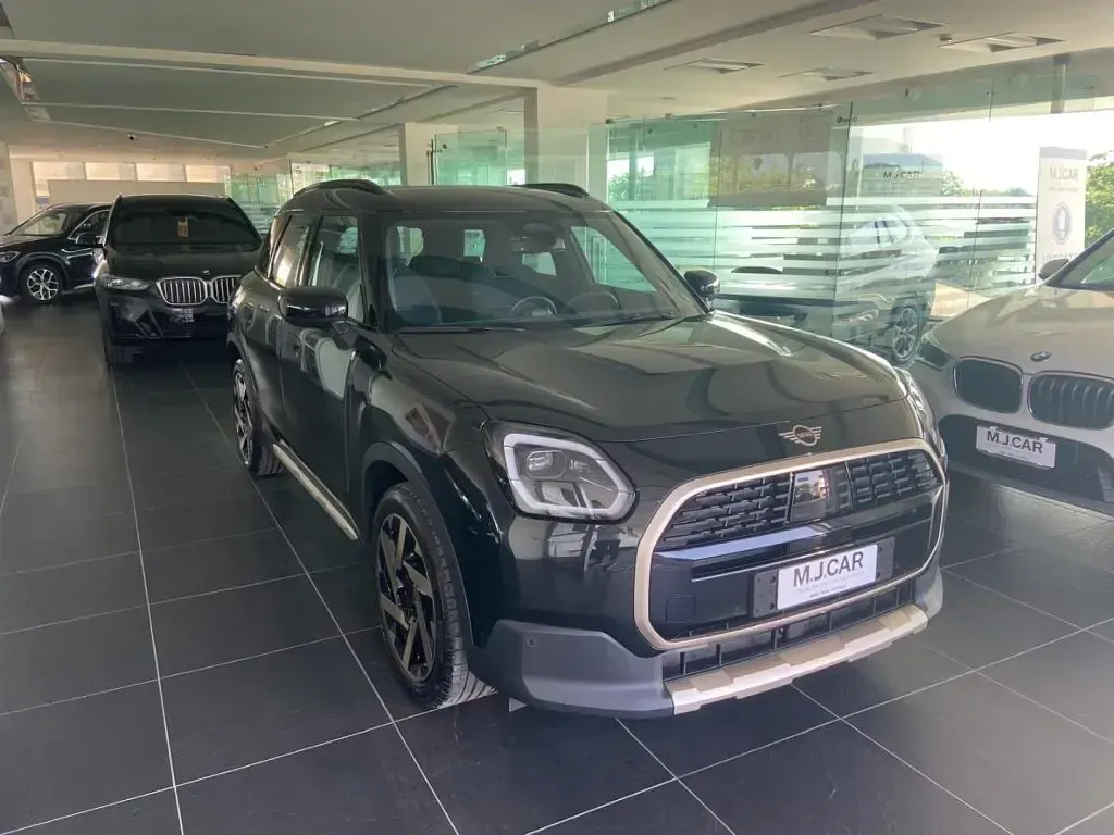 Usata Mini Countryman Favoured 150 CV (110 kW) 2024 Nero SUV