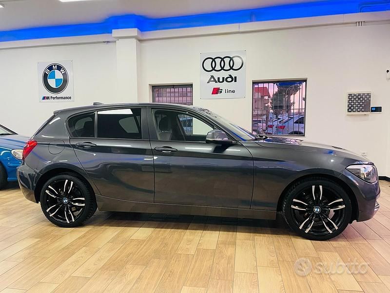 Usata BMW 118 Sport Line 143 CV (105 kW) 2015 Grigio Utilitaria