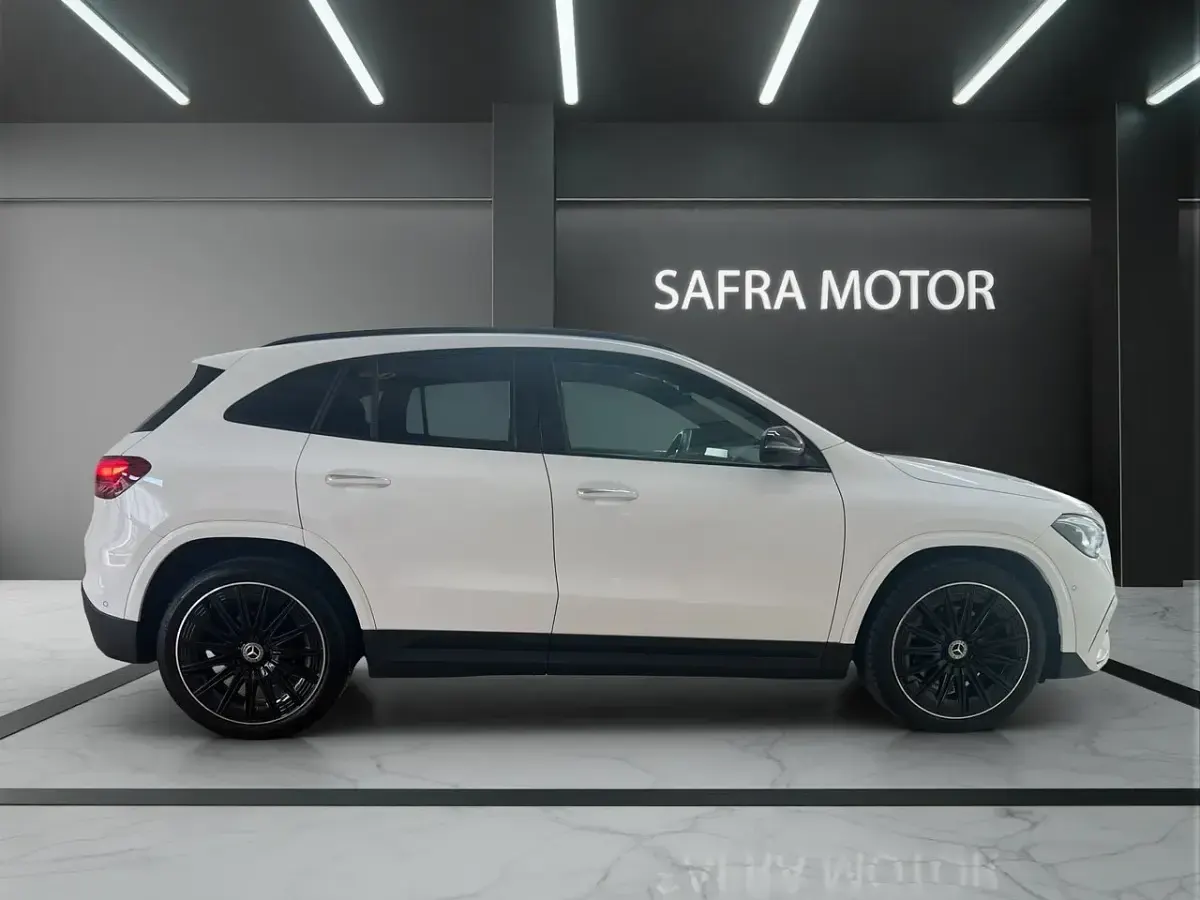 Usata Mercedes GLA200 Advanced Plus 150 CV (110 kW) 2024 Bianco polare SUV