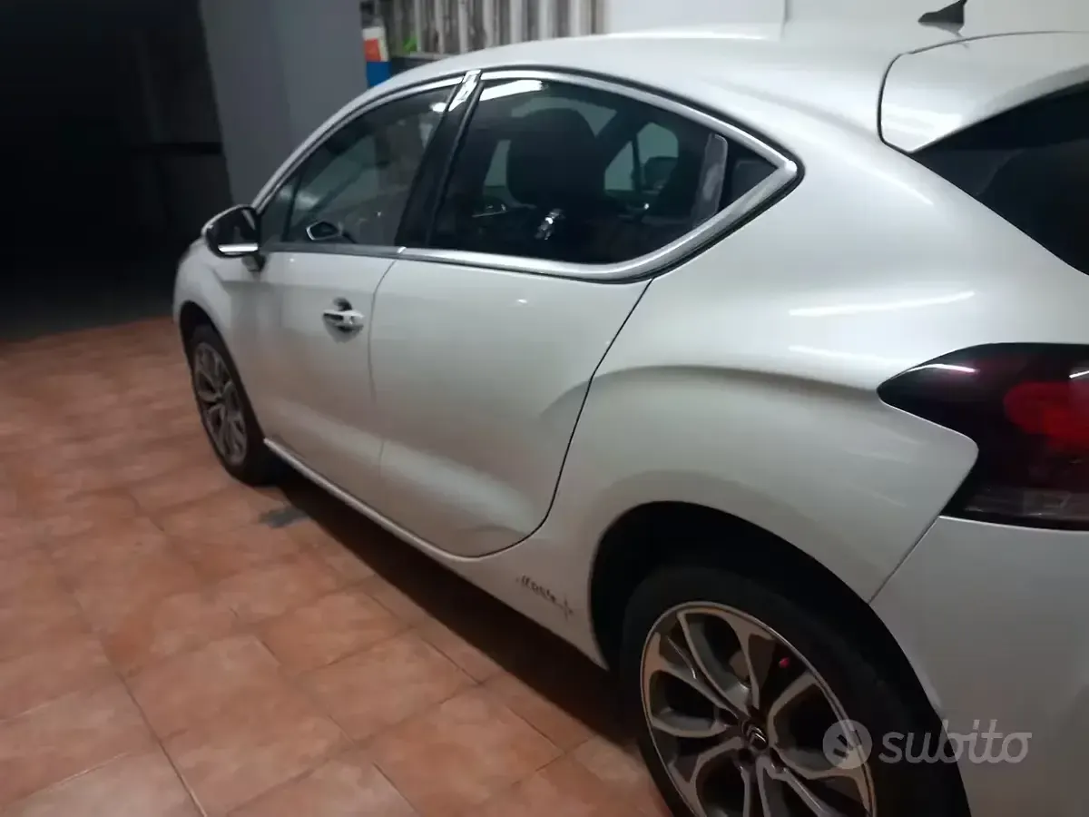 Usata DS Automobiles DS4 So Chic 111 CV (81 kW) 2014 Bianco Berlina
