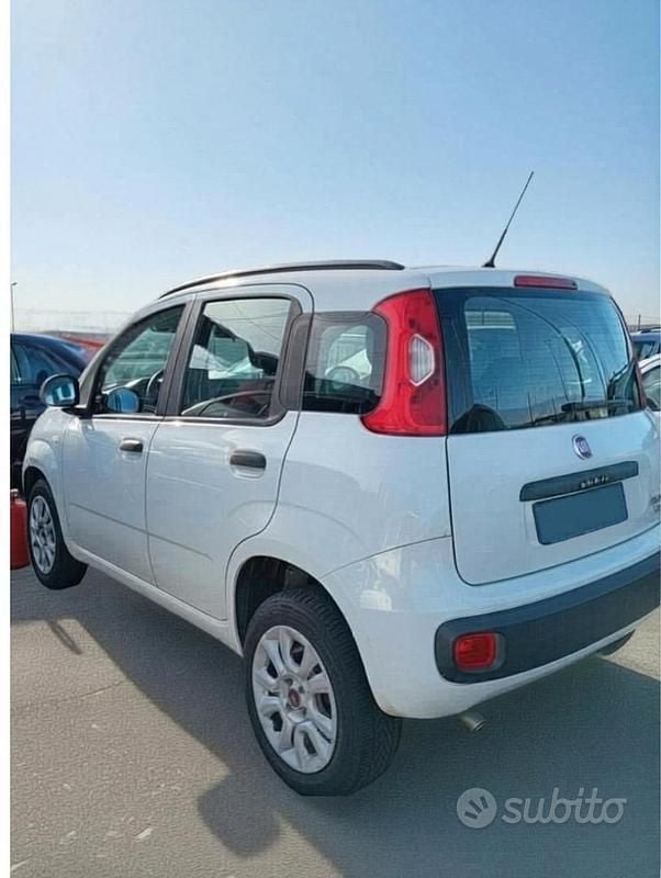 Usata Fiat Panda Lounge 80 CV (58 kW) 2013 Bianco Utilitaria