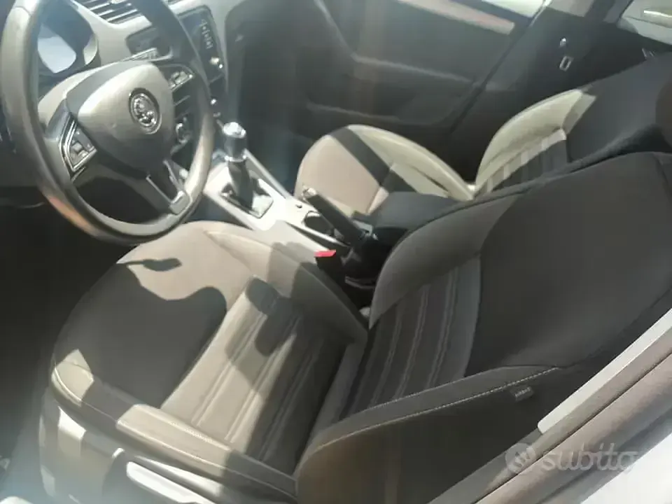 Usata Skoda Octavia Ambition 116 CV (85 kW) 2019 Grigio Station wagon