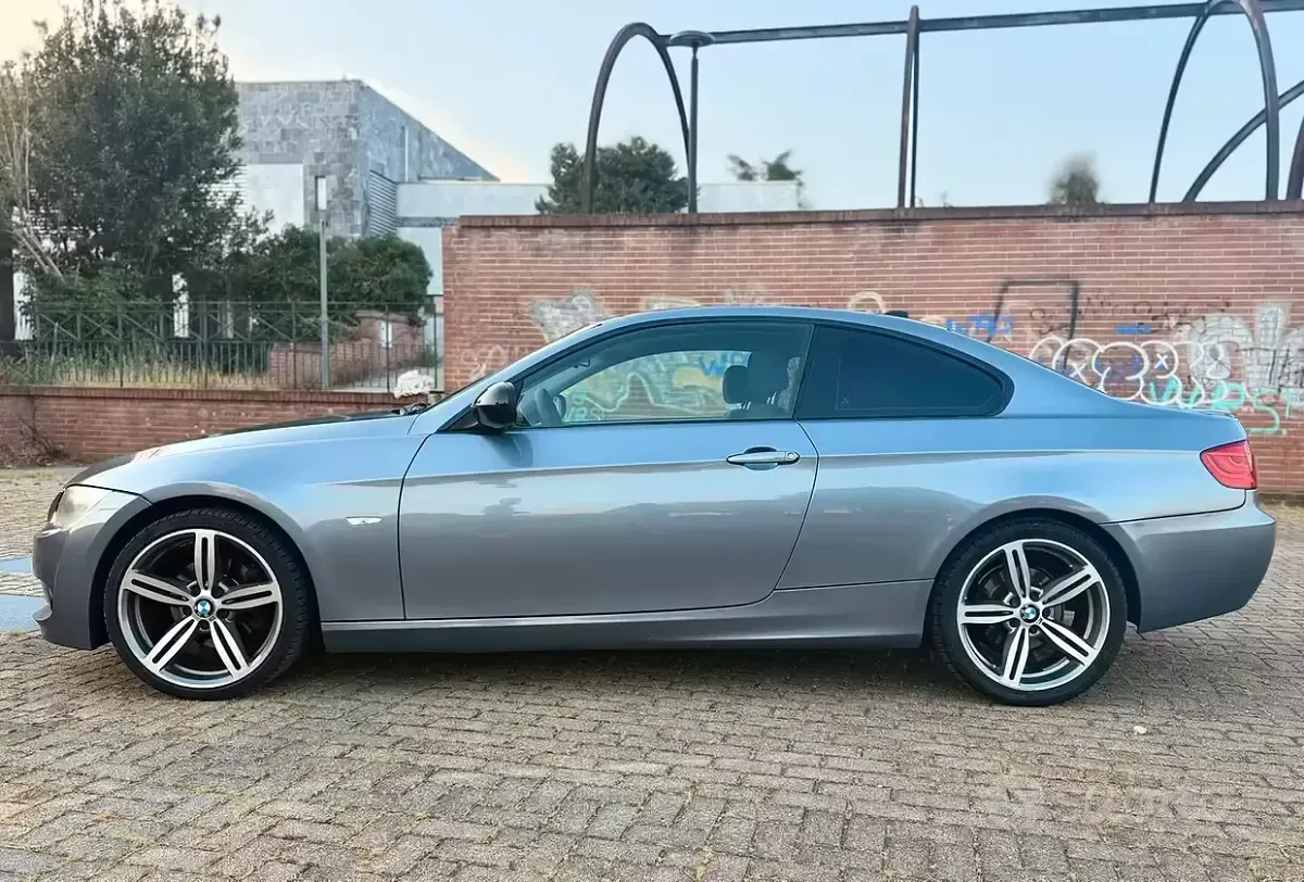 Usata BMW 320 184 CV (135 kW) 2012 Grigio Coupé