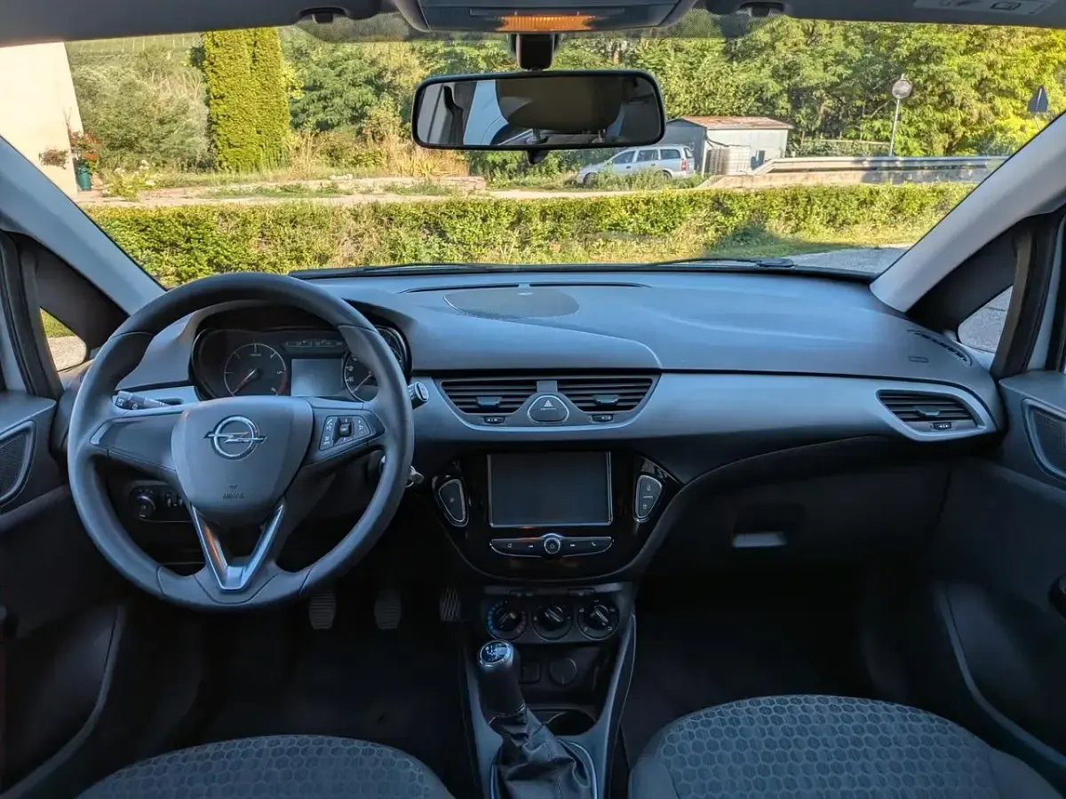Usata Opel Corsa 75 CV (55 kW) 2018 Argento Utilitaria