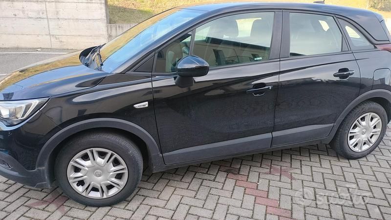 Usata Opel Crossland X 110 CV (80 kW) 2018 Nero SUV