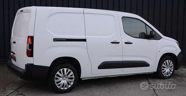 Usata Peugeot Partner Premium 99 CV (72 kW) 2022 Bianco Monovolume