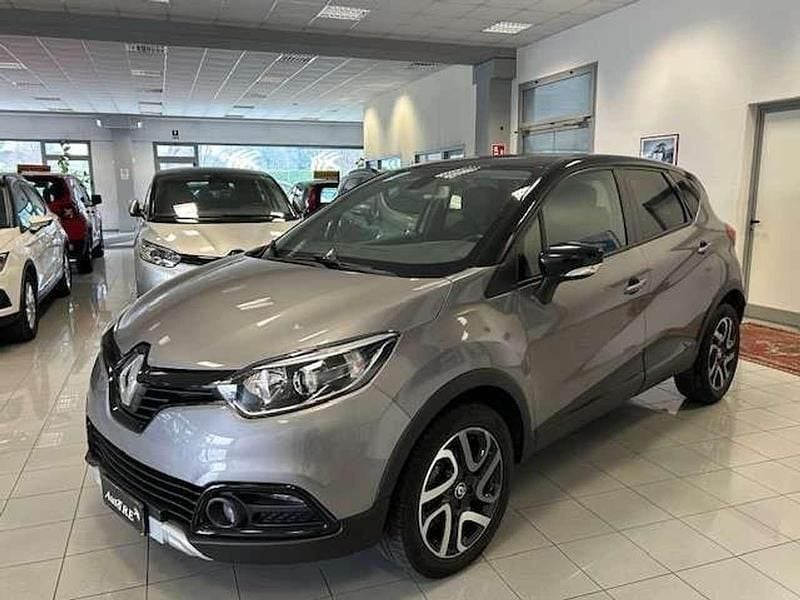 Usata Renault Captur 120 CV (88 kW) 2017 Grigio SUV