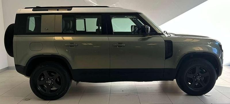 Usata Land Rover Defender S 249 CV (183 kW) 2021 Verde SUV