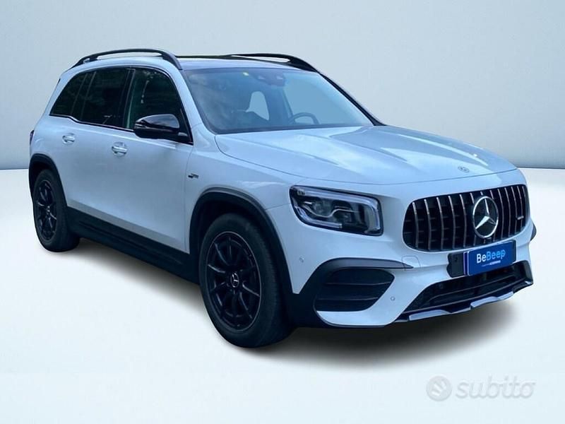 Usata Mercedes GLB35 AMG 306 CV (225 kW) 2021 Bianco pastello SUV