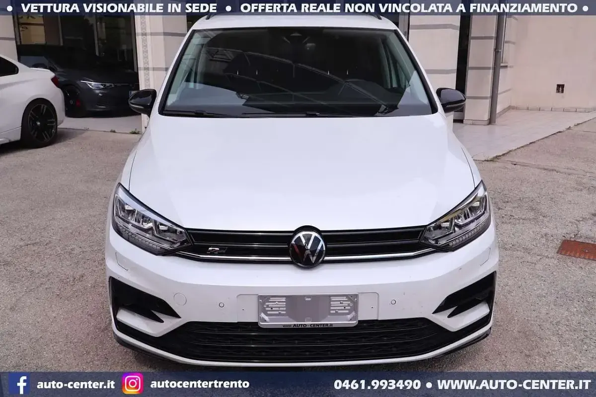 Usata VW Touran Executive 150 CV (110 kW) 2024 Bianco Monovolume