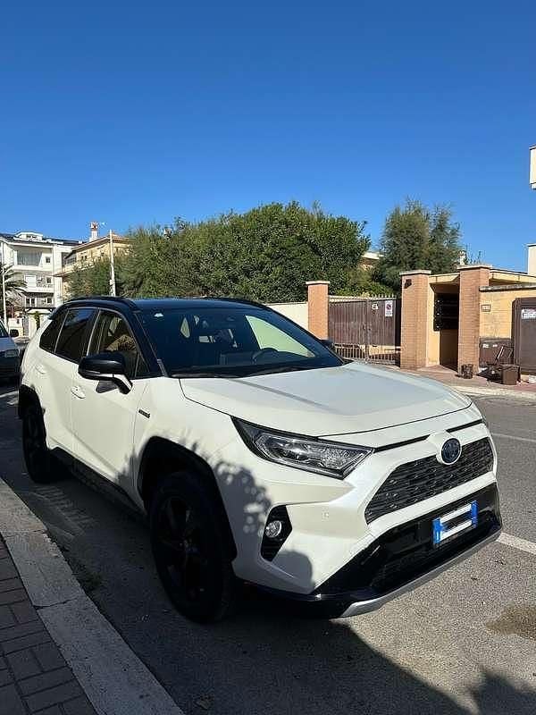 Usata Toyota RAV4 Hybrid Style 218 CV (160 kW) 2019 SUV