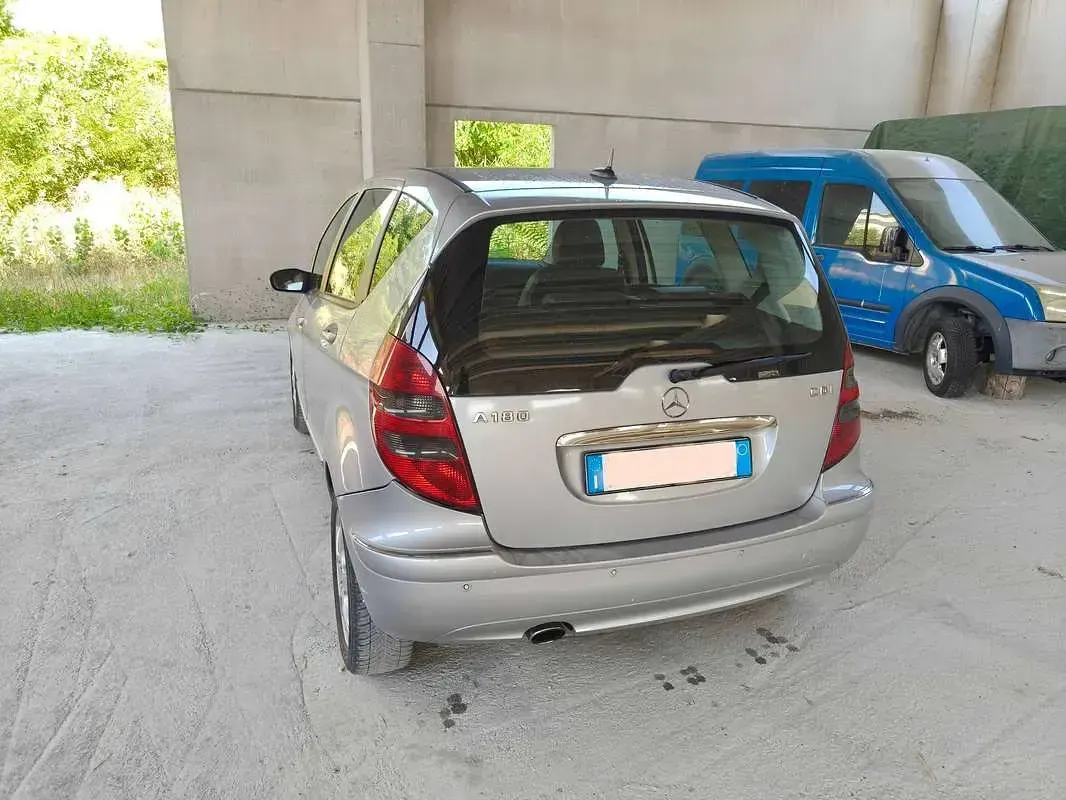 Usata Mercedes A180 Avantgarde Edition 109 CV (80 kW) 2008 Argento Monovolume