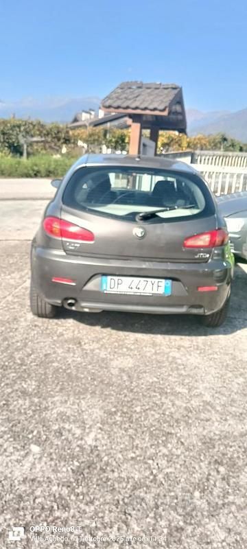 Usata Alfa Romeo 147 101 CV (74 kW) 2008 Grigio Utilitaria