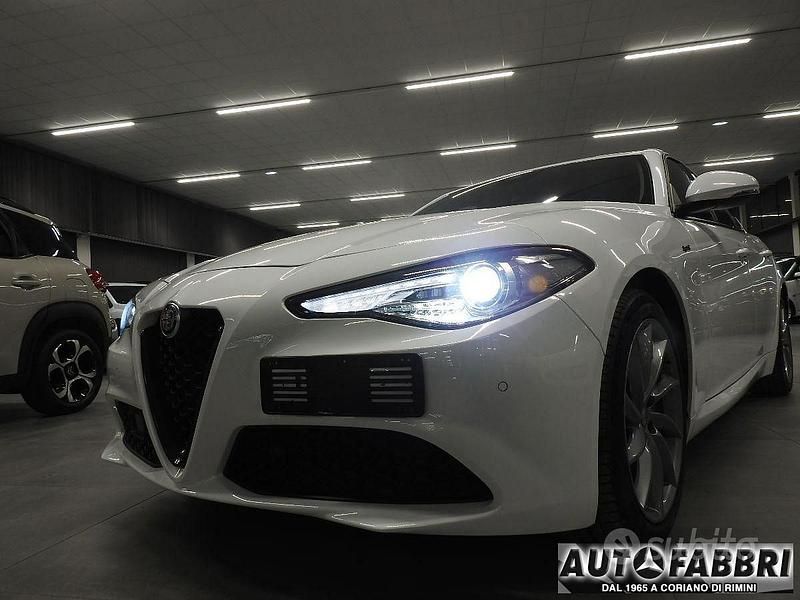 Usata Alfa Romeo Giulia 190 CV (139 kW) 2020 Bianco Berlina