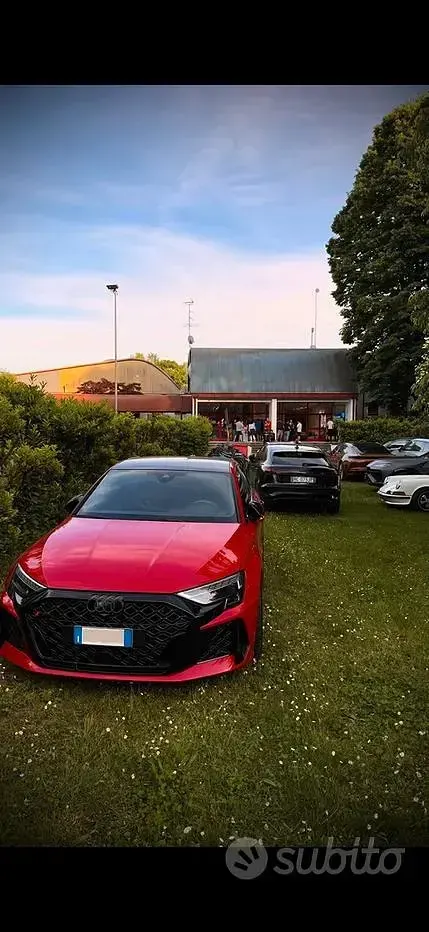 Usata Audi RS3 Sportback Comfort 400 CV (294 kW) 2025 Rosso Utilitaria