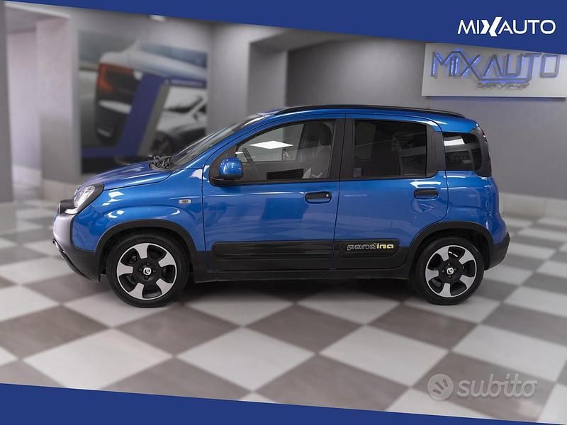 Usata Fiat Panda Cross Cross 70 CV (51 kW) 2025 Bluazzurro Utilitaria