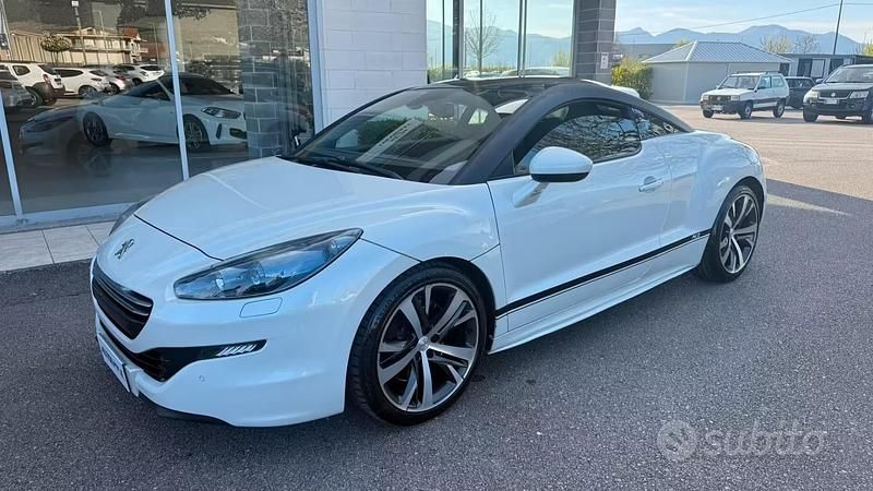 Begagnad Peugeot RCZ 163 HK (119 kW) 2013 Vit Sportkupé