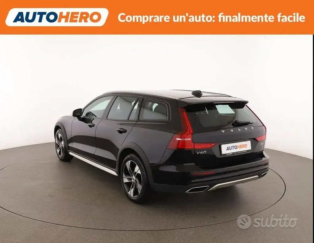Usata Volvo V60 Business Edition 197 CV (144 kW) 2022 Nero Station wagon
