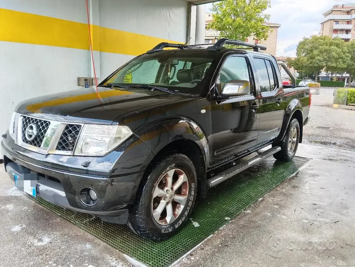Usata Nissan Navara 171 CV (125 kW) 2007 Nero Pick-up