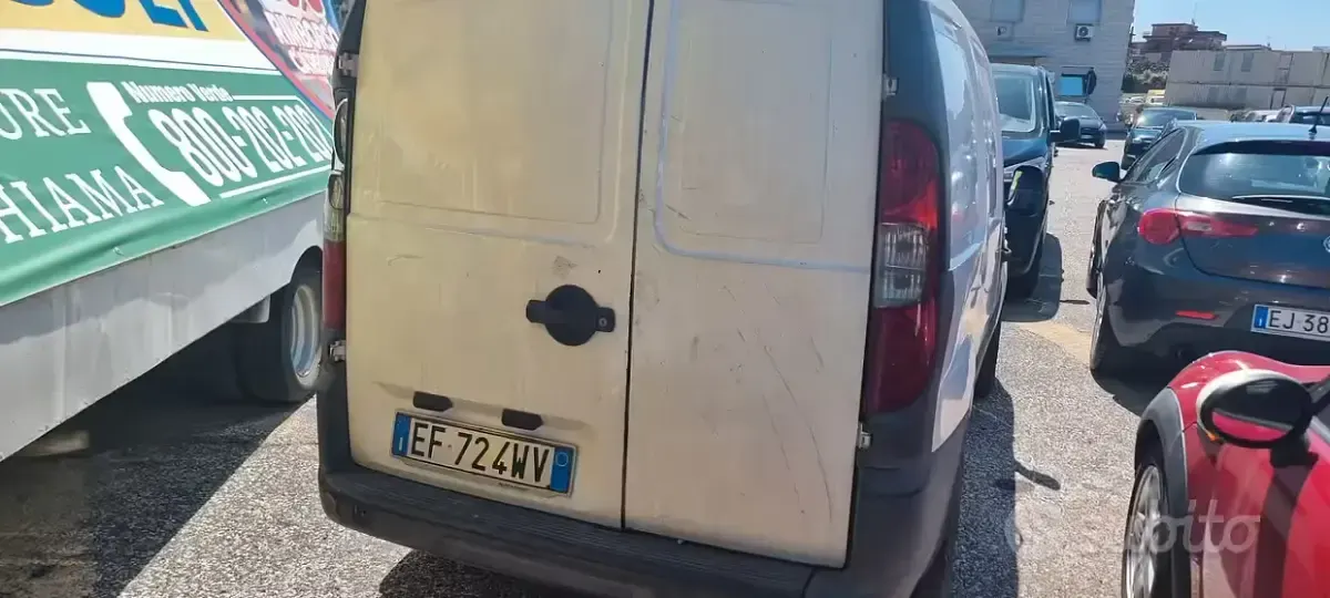Usata Fiat Doblò 75 CV (55 kW) 2011 Bianco Monovolume