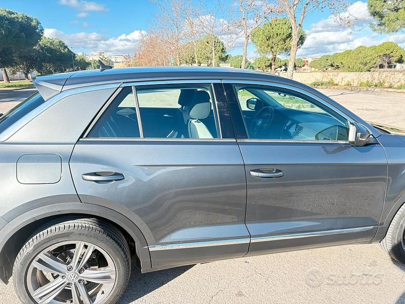 Usata VW T-Roc Advance 150 CV (110 kW) 2020 Grigio SUV