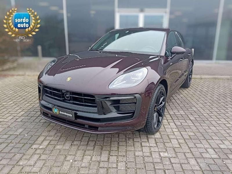 Rubino ramato met. Usata 2024 Porsche Macan SUV | 84.800 € (Buon prezzo) - Immagine 1/4