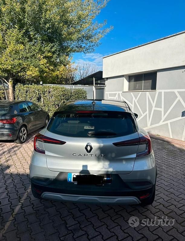 Usata Renault Captur 2023 Grigio SUV