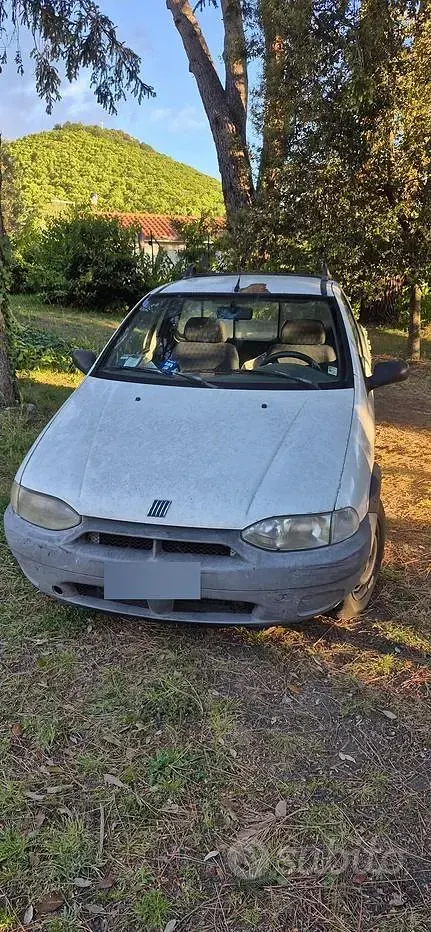 Usata Fiat Strada 69 CV (50 kW) 2000 Bianco Pick-up
