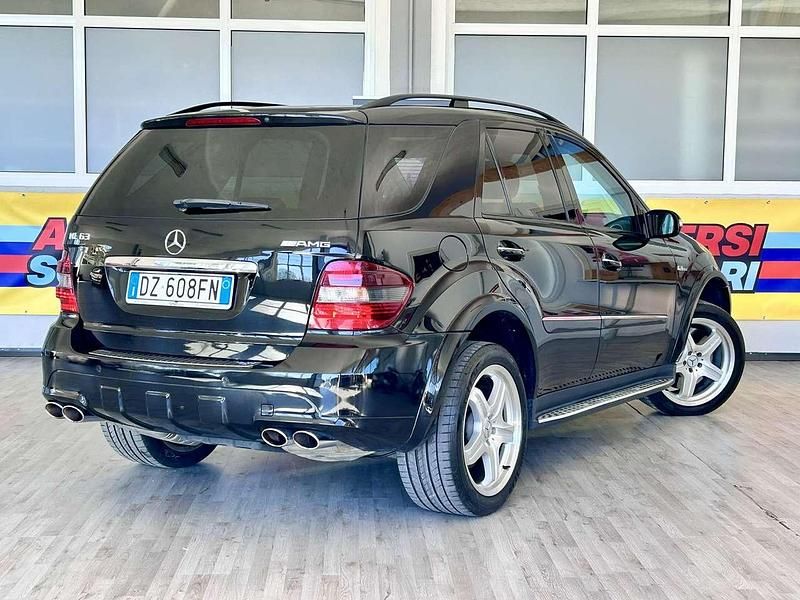 Usado Mercedes ML63 AMG AMG 510 CV (375 kW) 2009 Negro SUV