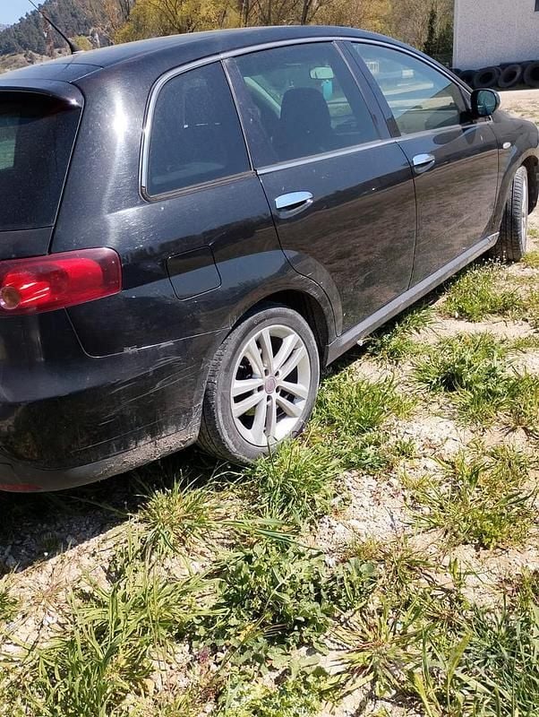Usata Fiat Croma 150 CV (110 kW) 2008 Nero Station wagon