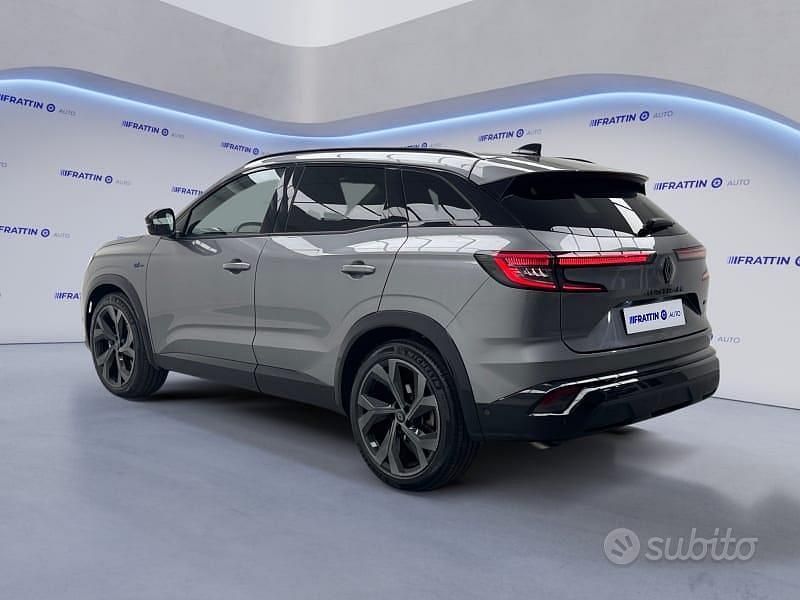 Usata Renault Austral Iconic Esprit Alpine 200 CV (147 kW) 2024 Gray SUV