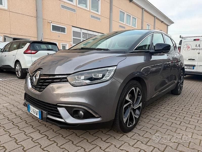 Usata Renault Mégane IV Bose Edition 110 CV (80 kW) 2017 Grigio Berlina