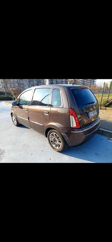 Usata Lancia Musa 77 CV (56 kW) 2011 Monovolume