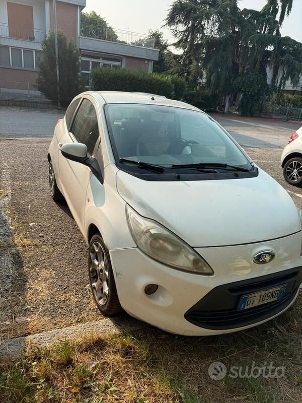 Bianco Usata 2011 Ford Ka Due volumi | 3000 € (Super prezzo) - Immagine 1/4