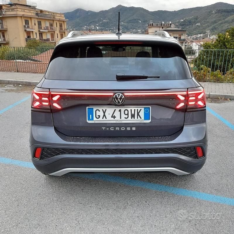 Usata VW T-Cross R-line Plus 115 CV (84 kW) 2025 Grigio SUV