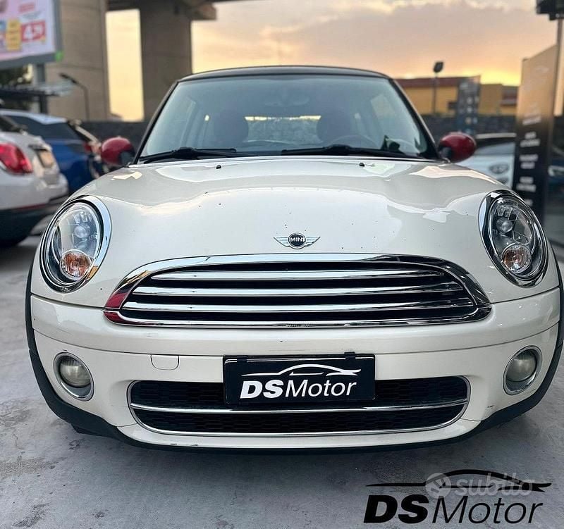 Bianco Usata 2008 Mini Cooper Utilitaria | 4000 € (Buon prezzo) - Immagine 1/4
