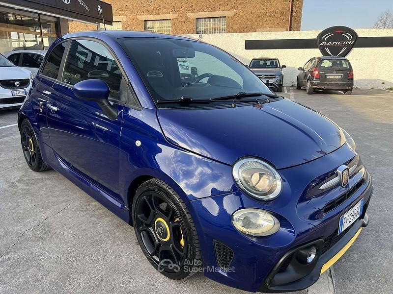 Usata Abarth 595 Pista 160 CV (117 kW) 2018 Blu/azzurro Utilitaria