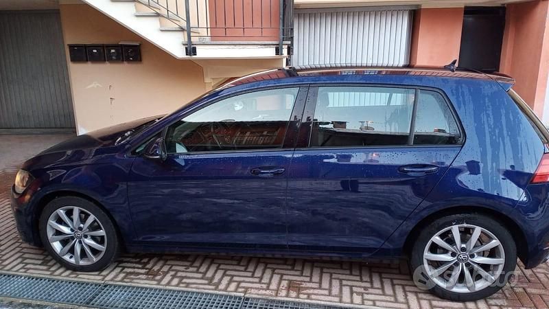 Usata VW Golf VII Highline 115 CV (84 kW) 2018 Blu Berlina