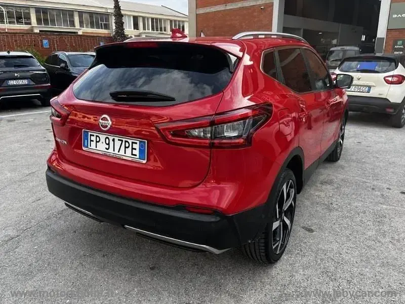 Używany Nissan Qashqai Tekna+ 116 KM (85 kW) 2018 Czerwony SUV