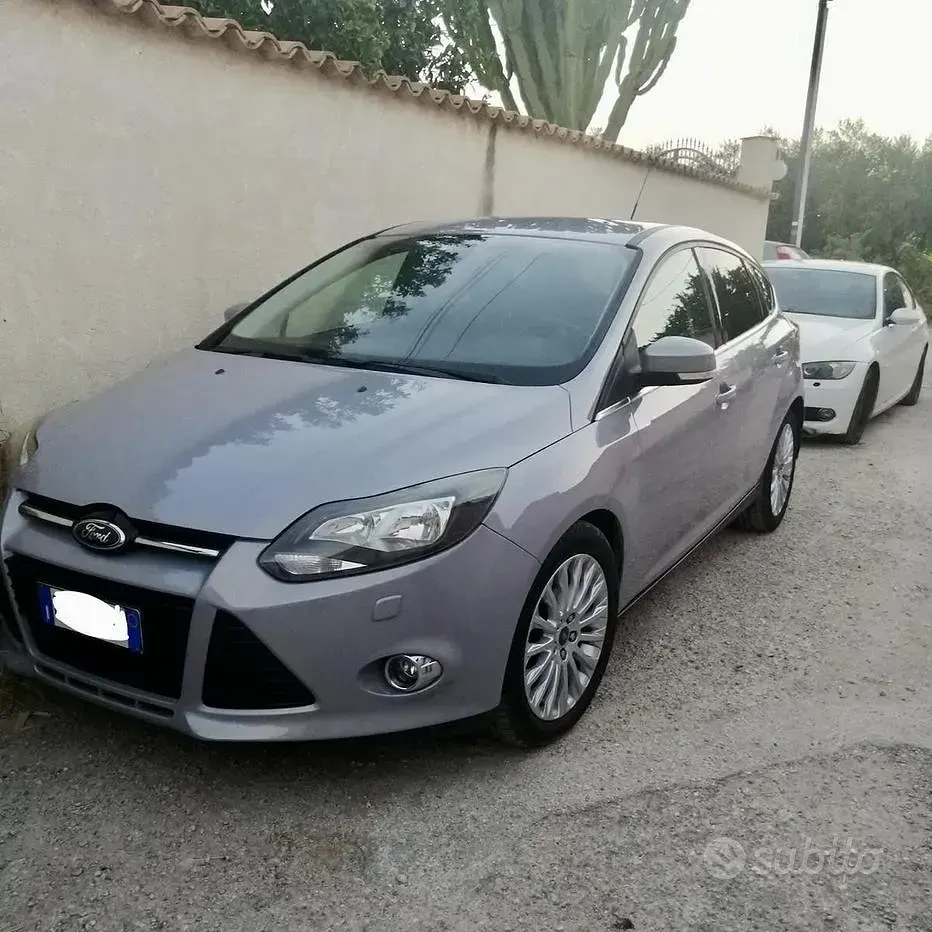 Usata Ford Focus 150 CV (110 kW) 2011 Grigio Berlina