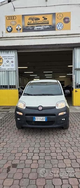 Usata Fiat Panda Pop 84 CV (61 kW) 2020 Bianco Utilitaria