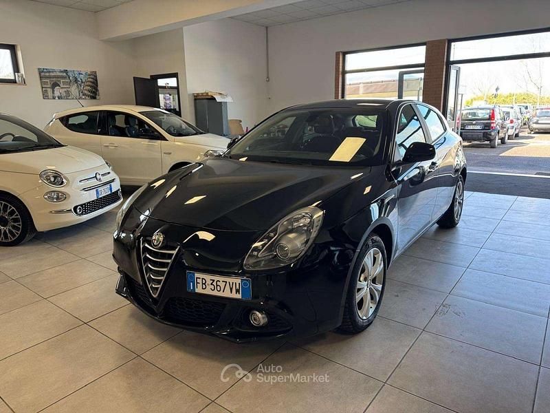 Usata Alfa Romeo Giulietta Exclusive 120 CV (88 kW) 2015 Nero Utilitaria