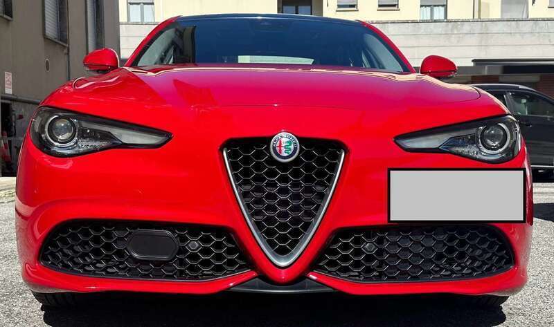 Usato 2019 Alfa Romeo Giulia 2.0 Benzin 280 CV (39.000 €)