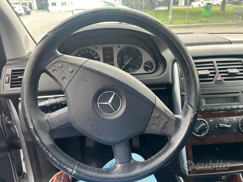 Usata Mercedes B180 2008 Grigio Monovolume