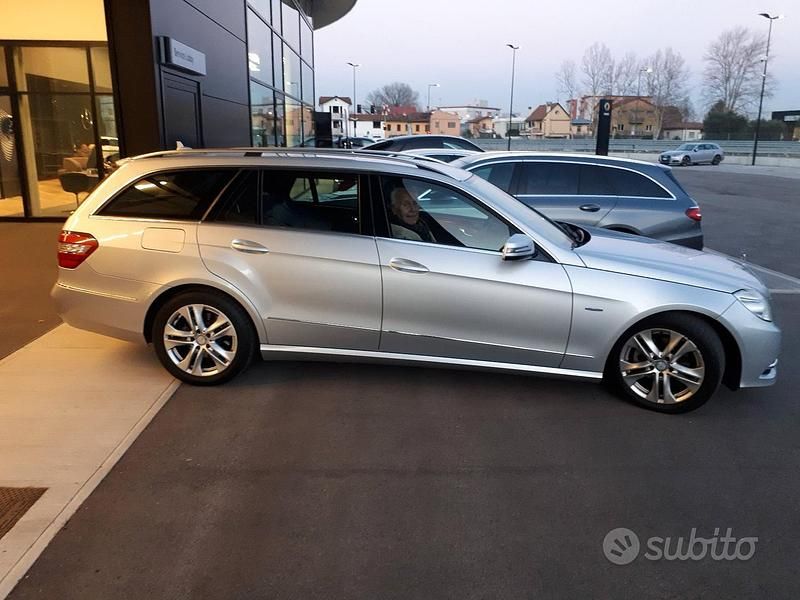 Usata Mercedes E220 2011 Grigio Station wagon