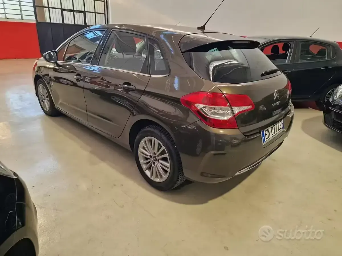 Usata Citroën C4 Exclusive 120 CV (88 kW) 2012 Marrone Berlina