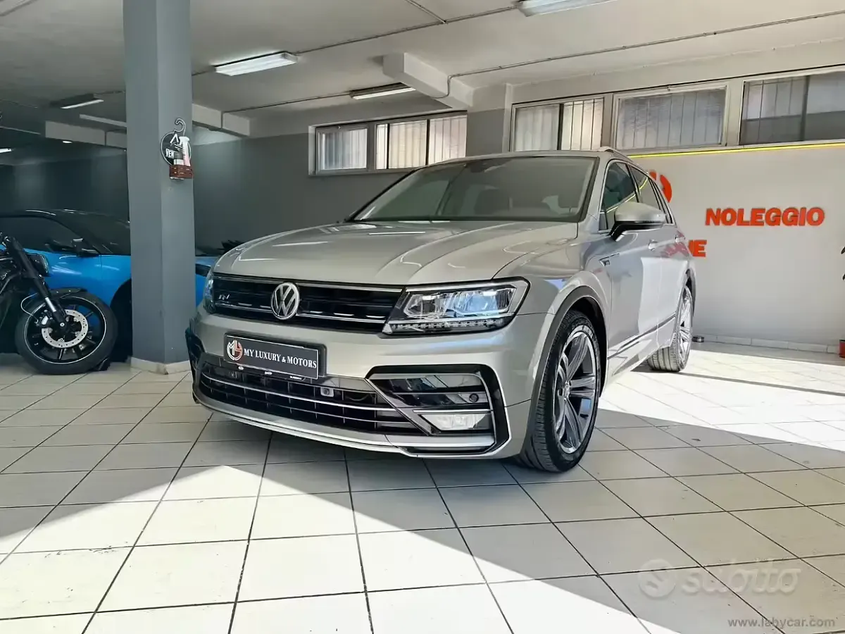 Usata VW Tiguan Sport 125 CV (91 kW) 2018 Grigio SUV